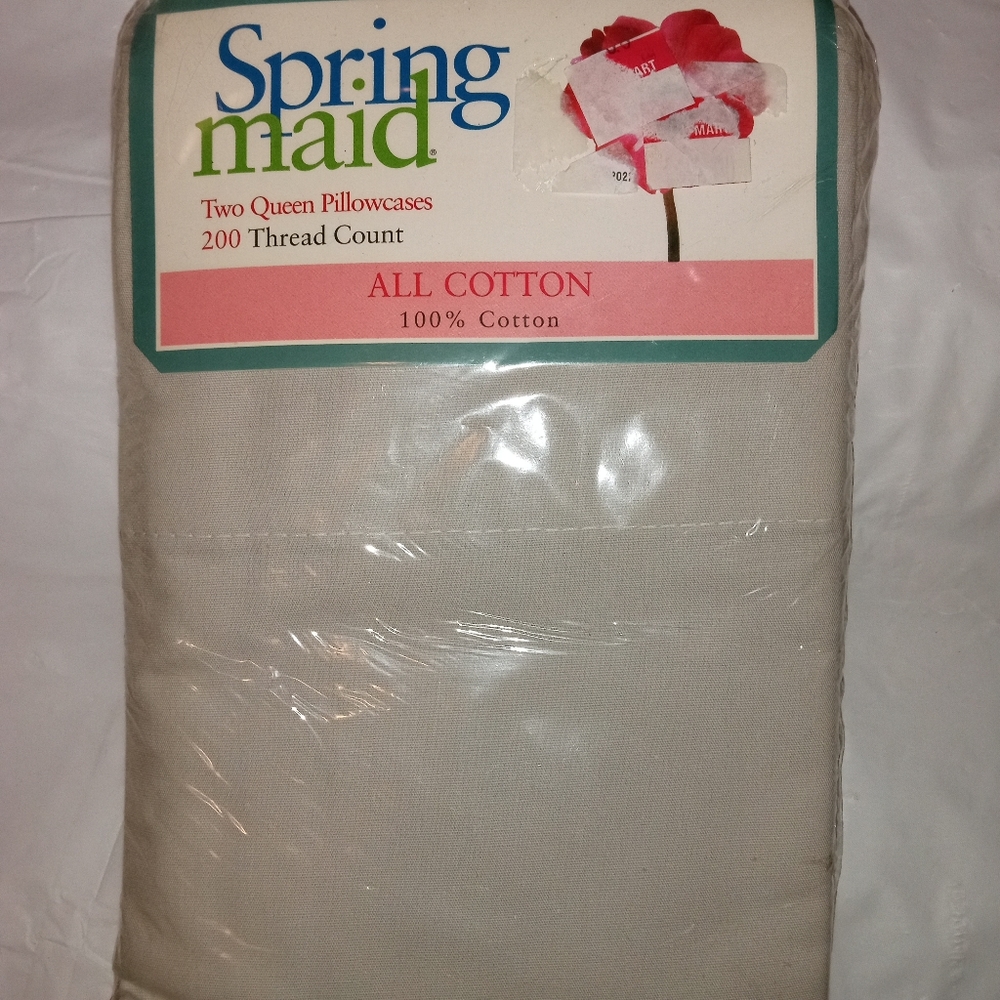 Set of (2) Vintage Spring Maid Queen pillowcases